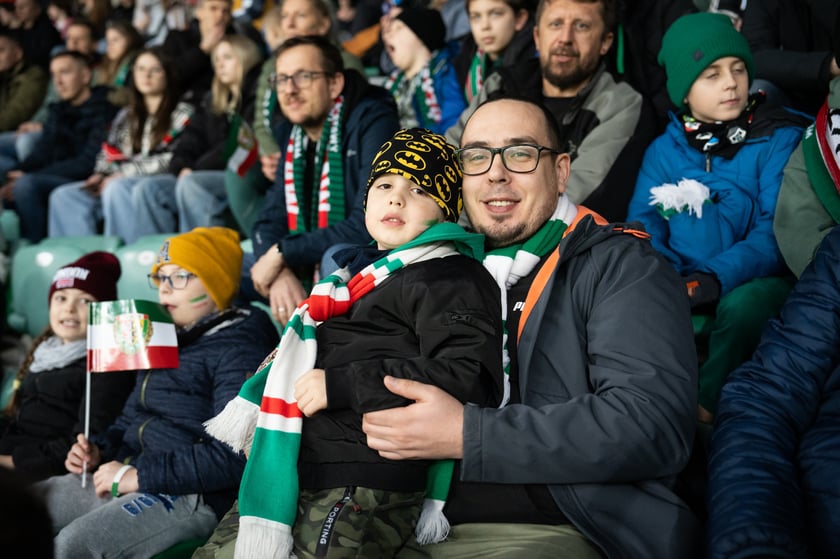 Kibice na meczu Śląska z Widzewem (2 marca 2024) na Tarczyński Arenie